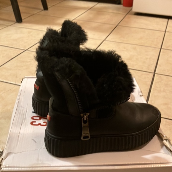 Slightly worn, fur inside, ankle boots - Picture 3 of 3